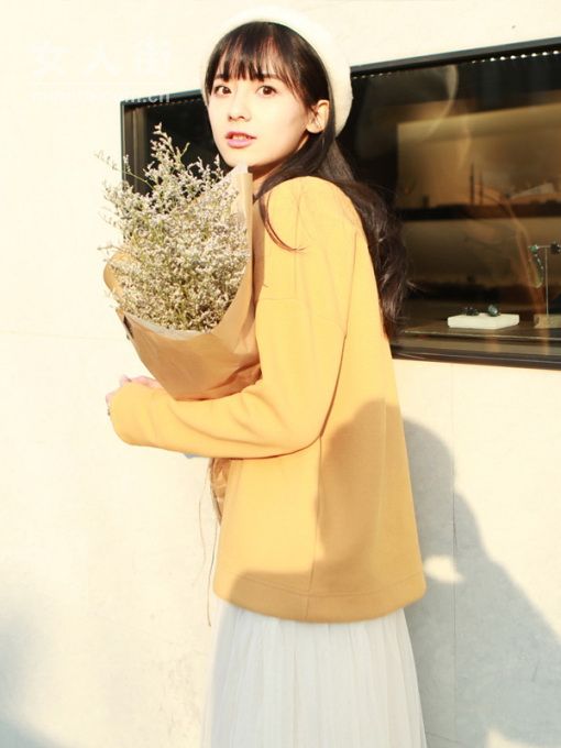 三月韩国流行，有阳光味道的卫衣